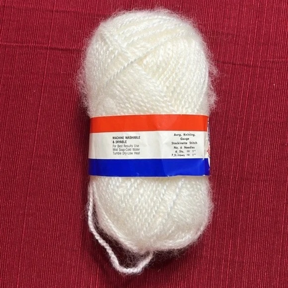 1 skein of Lana Moro flurri brushed white yarn l - Picture 8 of 9